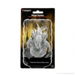 Magic: The Gathering Unpainted Miniatures: Mage Hunter - EN